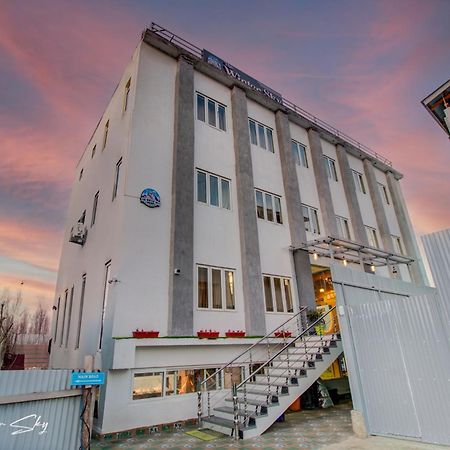 Hotel The Winter Sky Сринагар Экстерьер фото